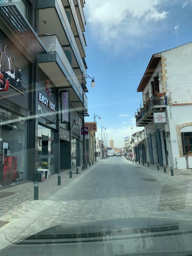 Tony'S Boutique Apartment Larnaca Exterior photo